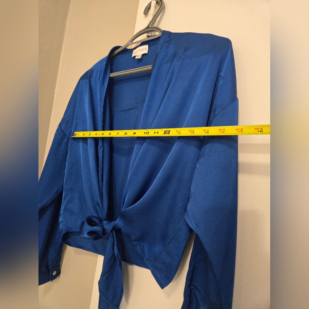 Lucy Paris Vibrant Blue Button-Down Shirt. Size S - Picture 11 of 11